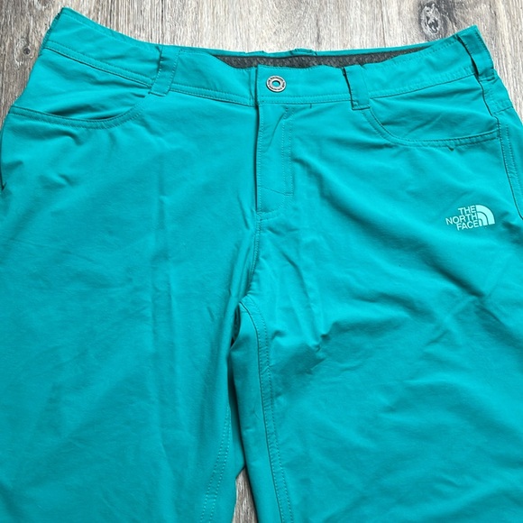 The North Face Nylon Bermuda Shorts Size 8 - Picture 4 of 15
